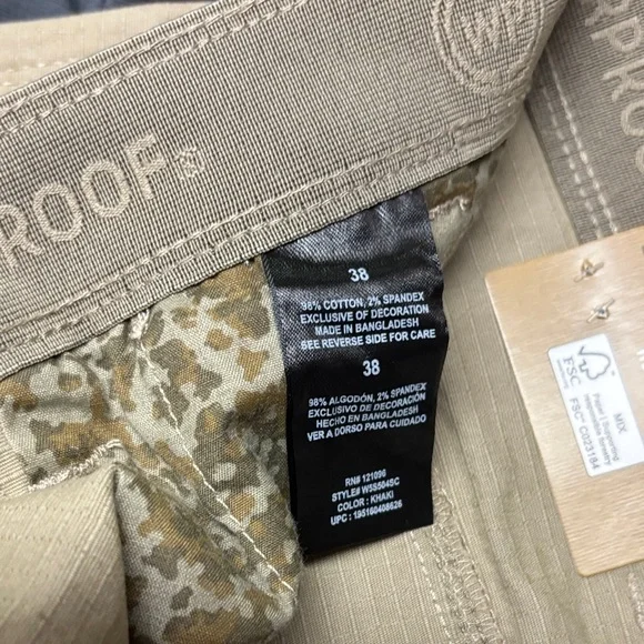 Weatherproof - NWT Men’s Utility Cargo Shorts - Khaki (size 38) - Picture 7 of 8